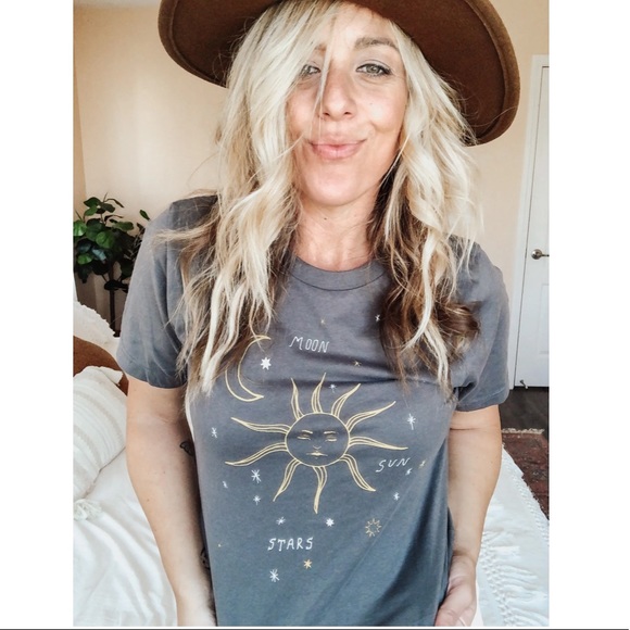 SUN MOON STARS TEE - Picture 3 of 6